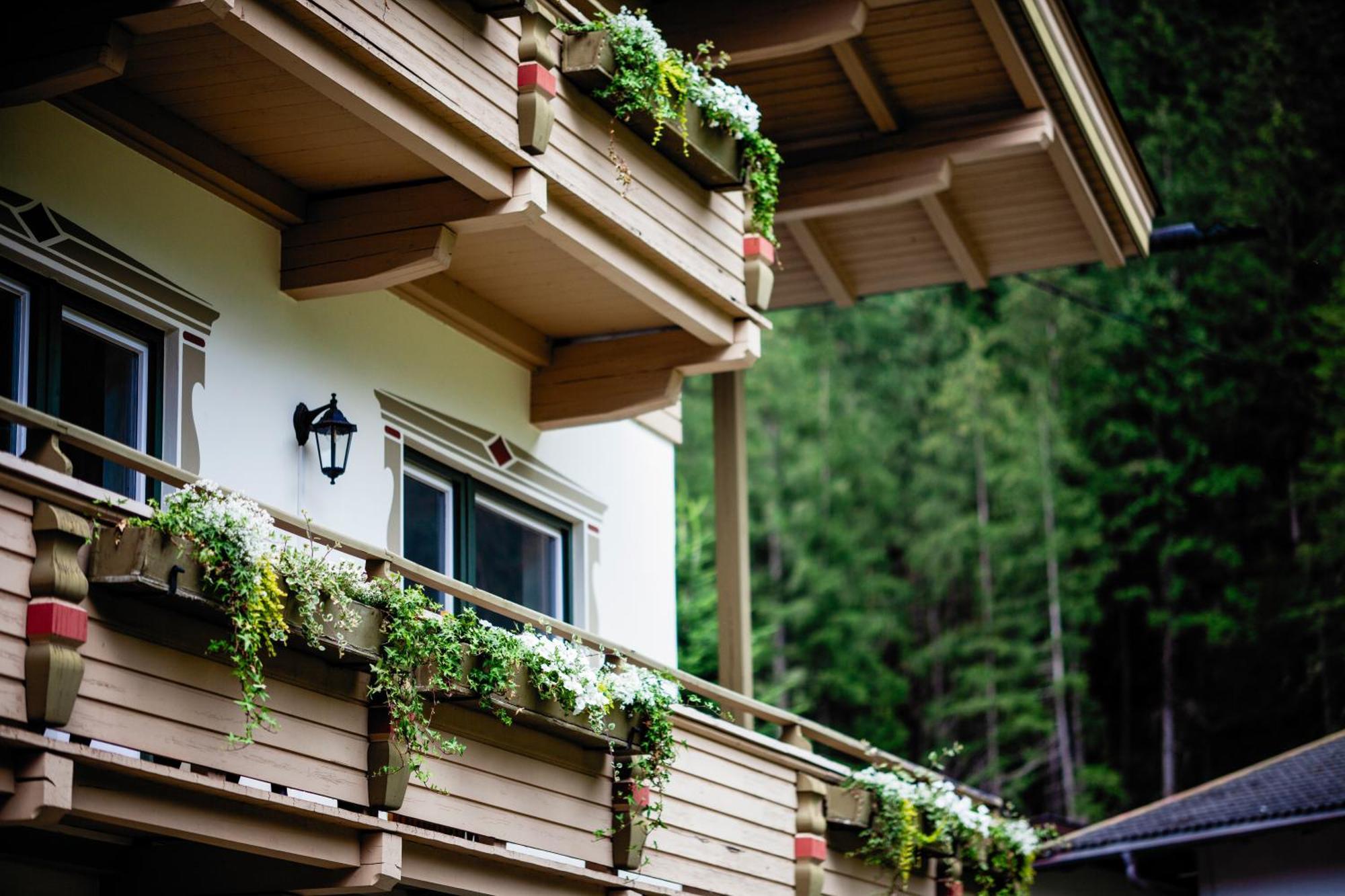 Pinetree Lodge Майрхофен Экстерьер фото