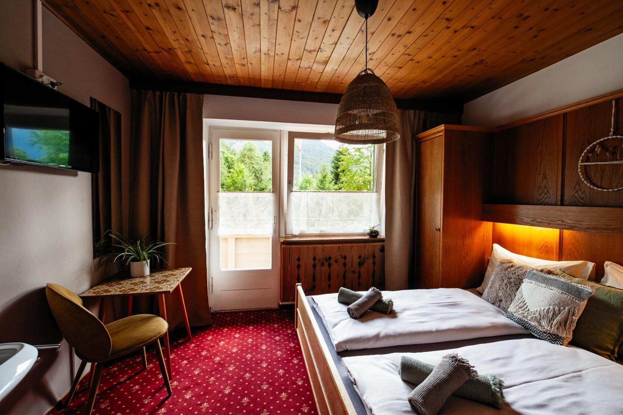 Pinetree Lodge Майрхофен Экстерьер фото