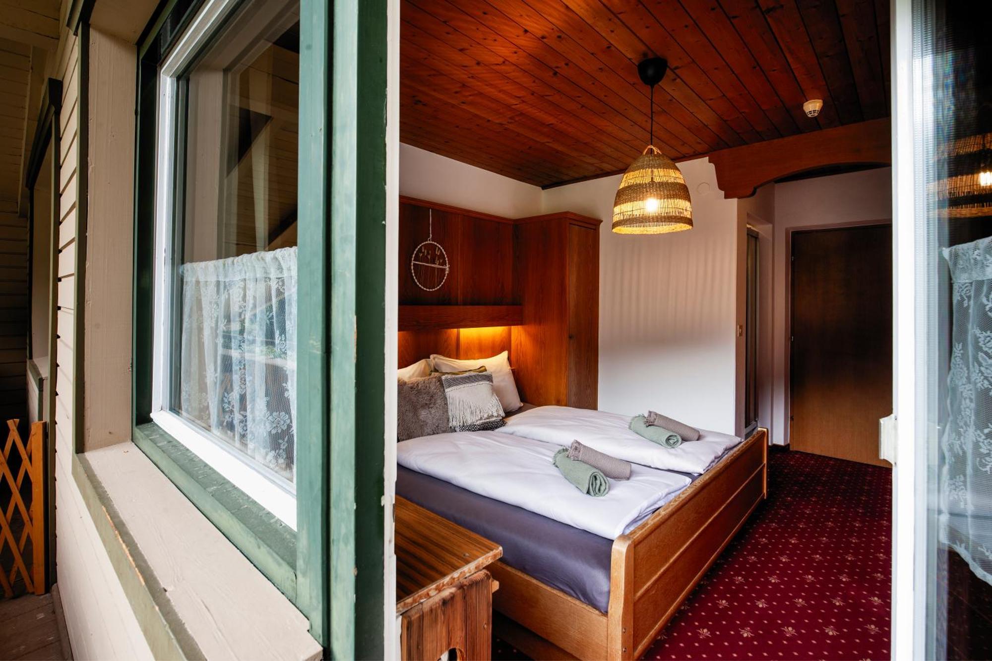 Pinetree Lodge Майрхофен Экстерьер фото